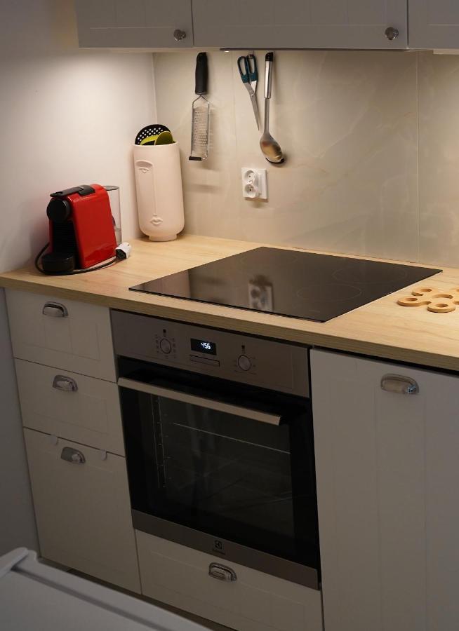 Nice Apartament With Small Tub Варшава Екстериор снимка